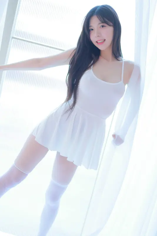 044.[Patreon] leeesovely (李素英) - 2023四月刊 04 18